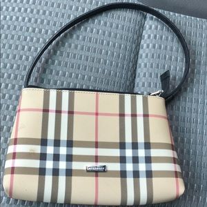 Burberry purse mini